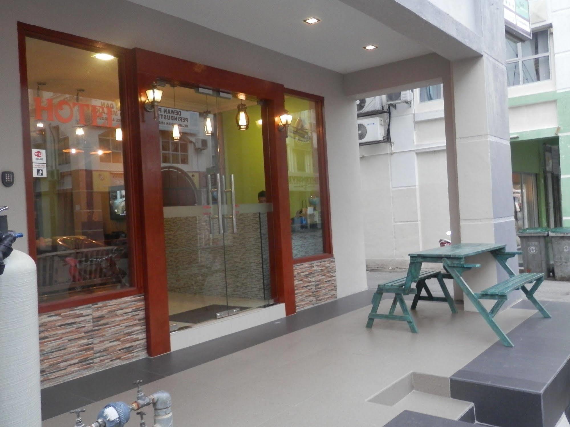 Travellers Planet Hotel & Guesthouse Malacca Eksteriør billede